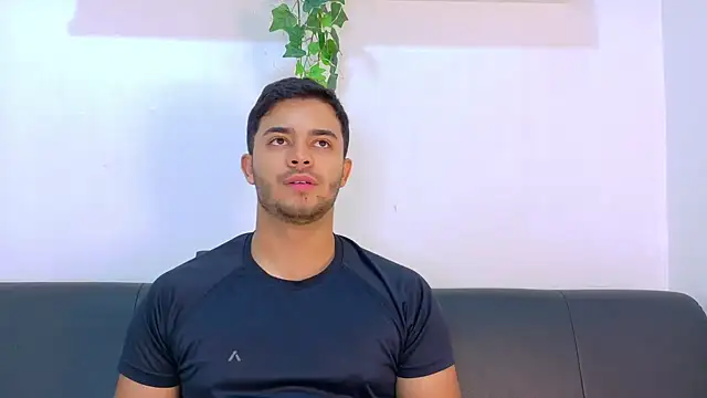 TylerWest_ Live XXX-chat
