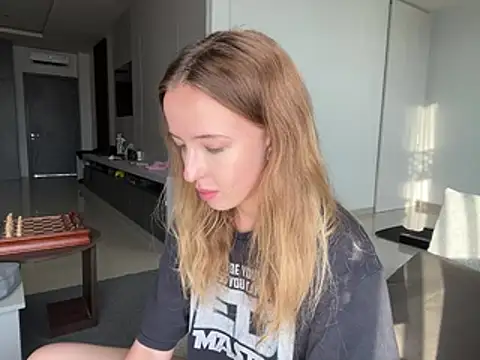 Nura_n_Sarah Adlı Modelin Canlı XXX Sohbeti