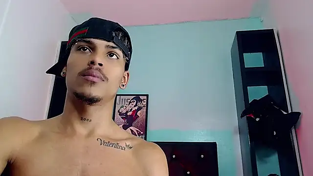 Angel_foxc13のライブXXXチャット
