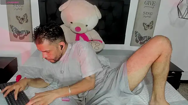 Mia_and_Erick's Live XXX Chat
