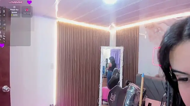 XXX chat uživo modela MAUREEN_TAY