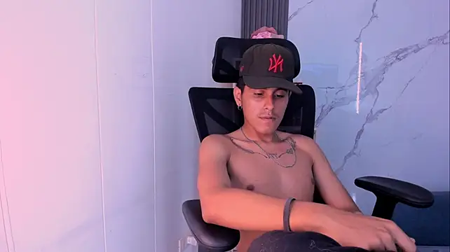 oliverSky_ Live XXX-Chat