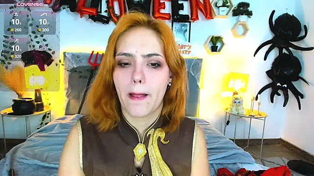 DellaRows' Live XXX Chat