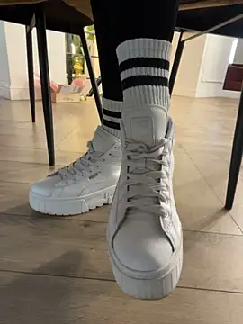 FeetVibe Adlı Modelin Canlı XXX Sohbeti