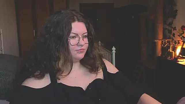 Laura_Karamazov 라이브 XXX 채팅