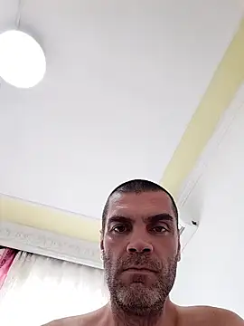SIRMASTERDOMINATORXXL Adlı Modelin Canlı XXX Sohbeti