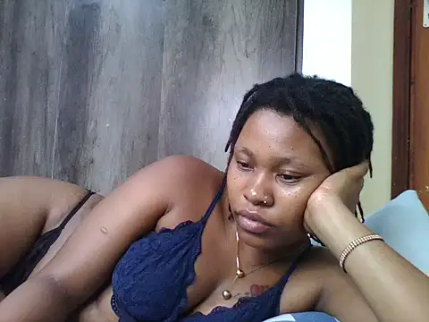 Juicyy_afriq 라이브 XXX 채팅