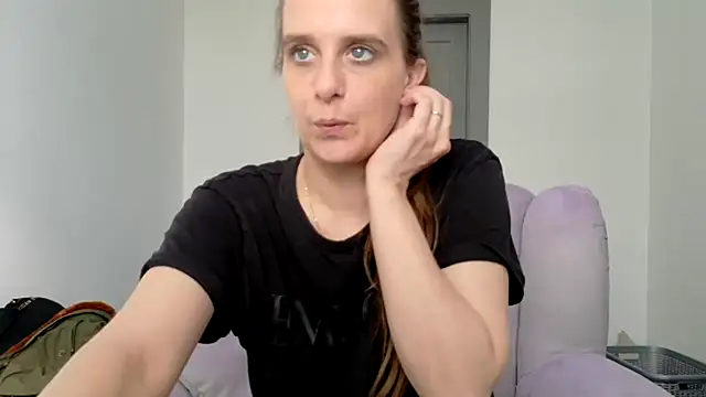 Chantalee Chat XXX in diretta