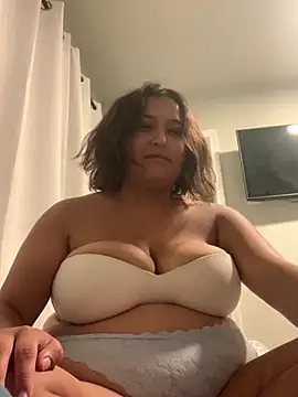XXX chat uživo modela bbwbelle