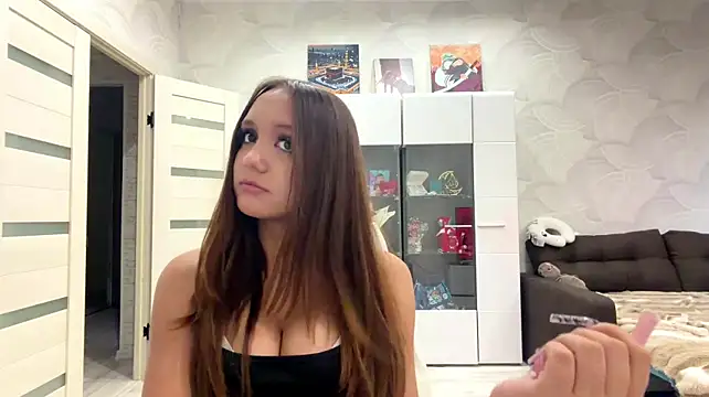 NadeneGutches Chat XXX live