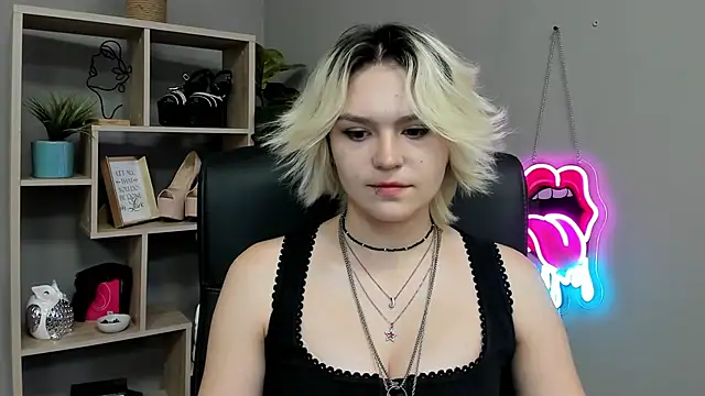 SweetLilyxo XXX чат на живо