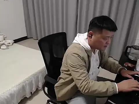 zhang1118's Live XXX Chat