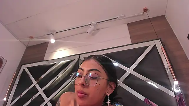 Chatroom XXX en direct de CocoDream_