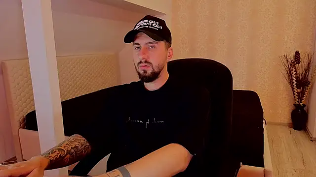 Chatroom XXX en direct de LoganStroud