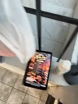 XXX chat uživo modela HoneyNana2000