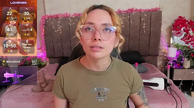 Chat +18 de LanaMills_ ao vivo