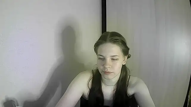Chat +18 de CandiceFoxie ao vivo