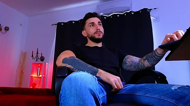 MightyAaron66 Chat XXX live