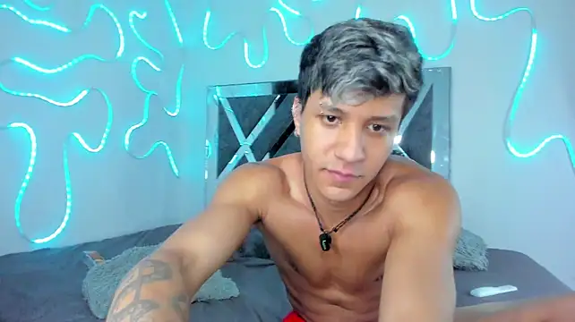 XXX chat uživo modela Robertmiller21
