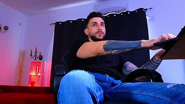 Czat XXX na żywo – MightyAaron66