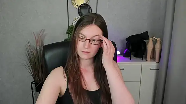 Chat +18 de emmaxDelight ao vivo