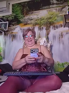 QueenPammy1 লাইভ XXX চ্যাট
