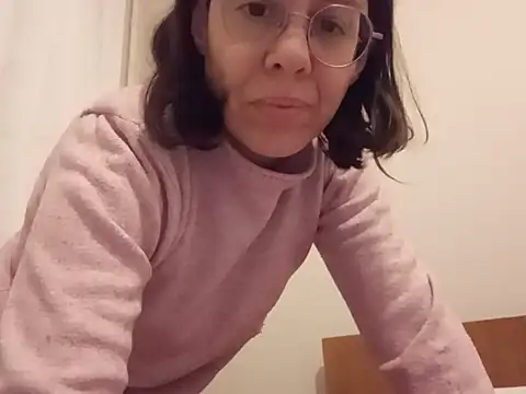 hotnathy69 Adlı Modelin Canlı XXX Sohbeti
