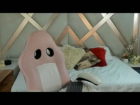 Chat XXX ao vivo de CharloteEvans__