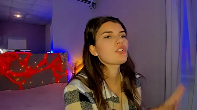 Chat XXX en directo de Laura_Leee