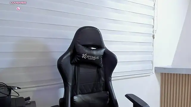 XXX chat uživo modela Rick_Adams