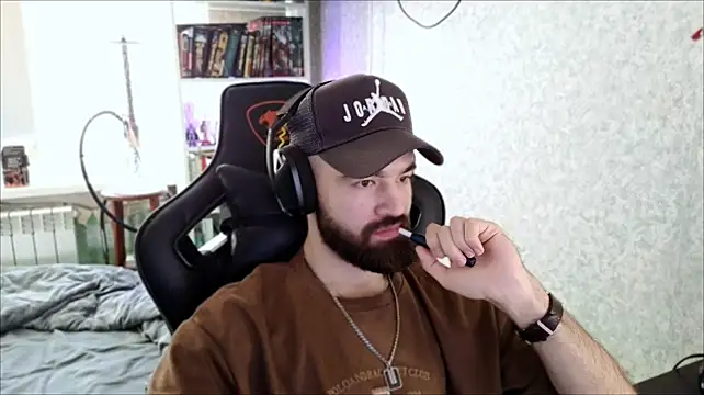_Serious_Man Live XXX-chat