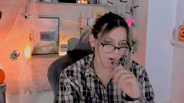LeslieBloom's Live XXX Chat