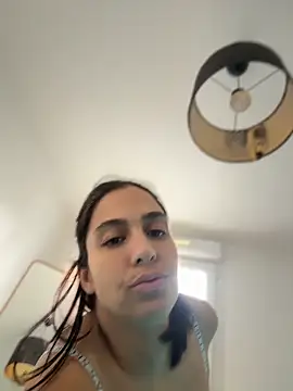 LaPetiteKim's Live XXX Chat