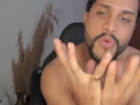 Pier_Simons Live XXX-chat