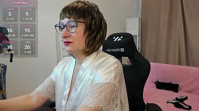 XXX chat uživo modela JennyMons