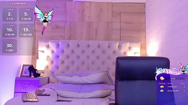 Chat +18 de MiaaBlondie_ ao vivo