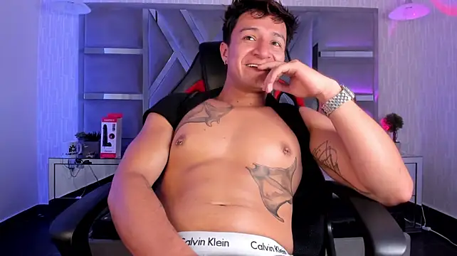 XXX chat uživo modela Hassbyd