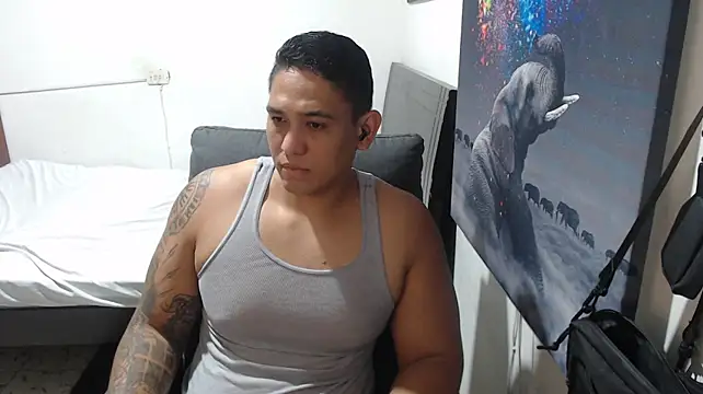 coltonmassiff Adlı Modelin Canlı XXX Sohbeti
