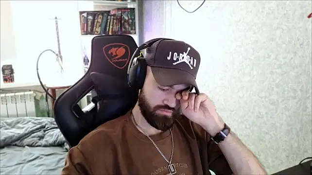 _Serious_Man Chat XXX live