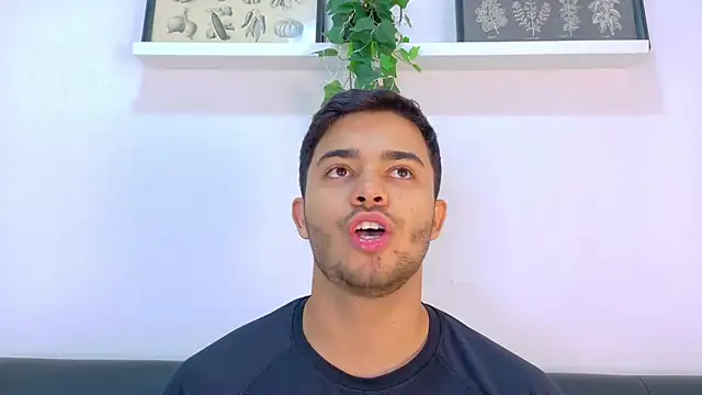 แชท XXX สดของ TylerWest_