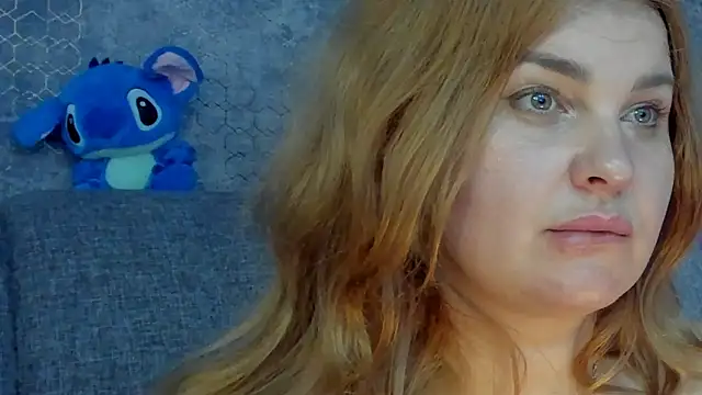 צ'אט XXX בשידור  חי של CoraSwon