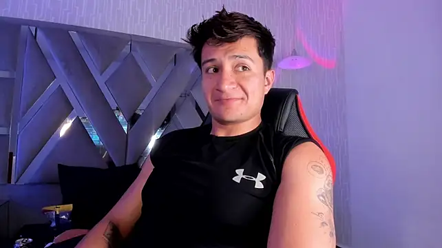 XXX chat uživo modela Hassbyd