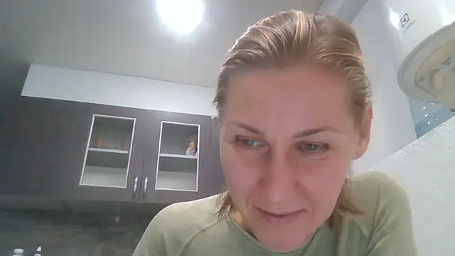 Онлайн чат XXX Rovelixa