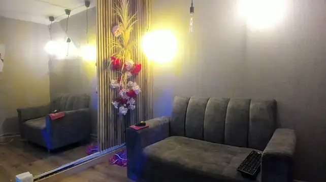 Chat +18 de ShantalBr ao vivo