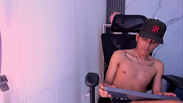 oliverSky_ élő XXX-chatje