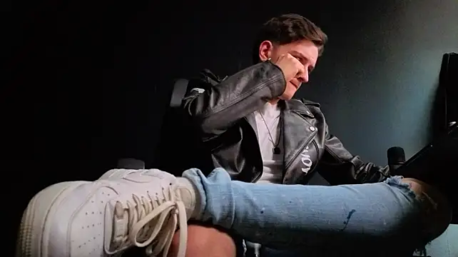 Živý XXX chat FelixStarkk