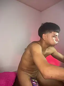 Alessio_hotのライブXXXチャット