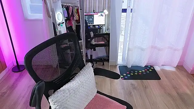 Tawny_cox Adlı Modelin Canlı XXX Sohbeti