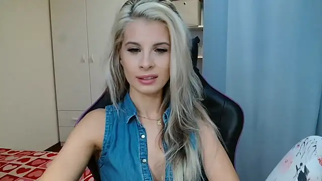 Chatroom XXX en direct de KristineGlow