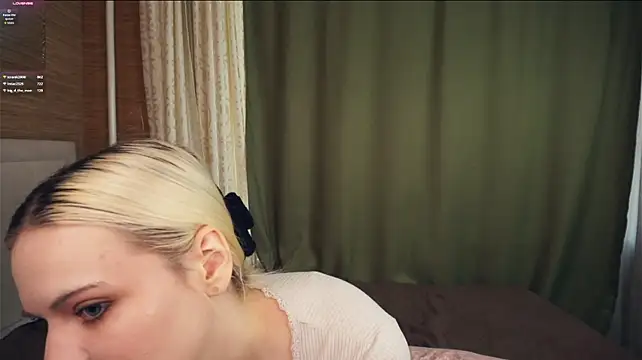Chat +18 de KalynOwney ao vivo